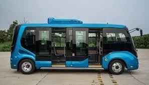 Micro-ônibus elétrico Higer — transporte 100% sustentável na trilha do Forte do Leme