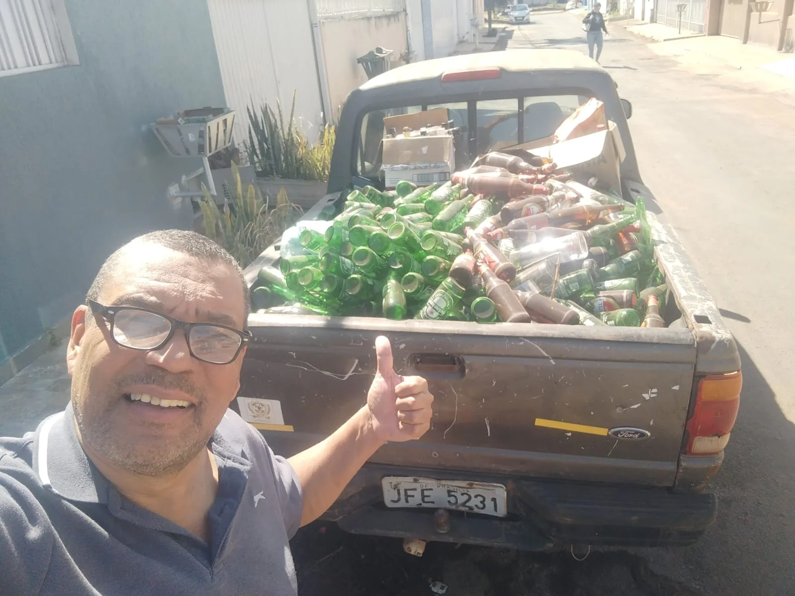 Coleta Seletiva — Garrafas de Vidro