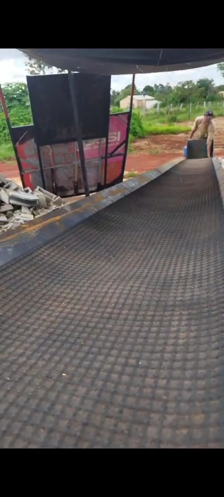 Esteira de Triagem de Entulho