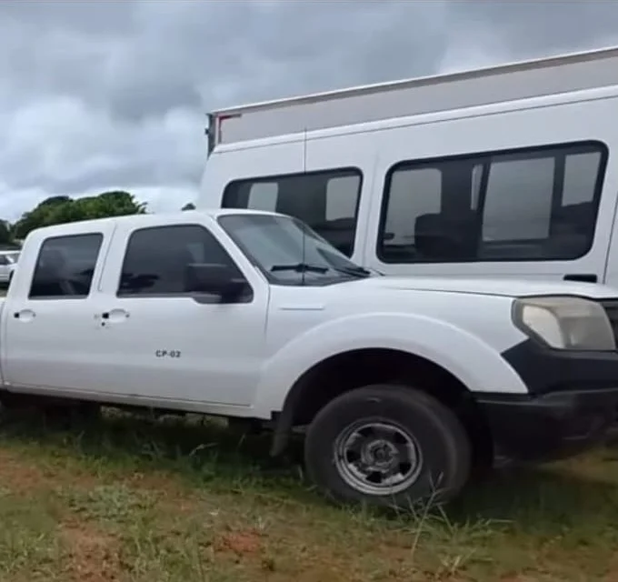 Pick-up CP-02 e Van — Frota da Associação